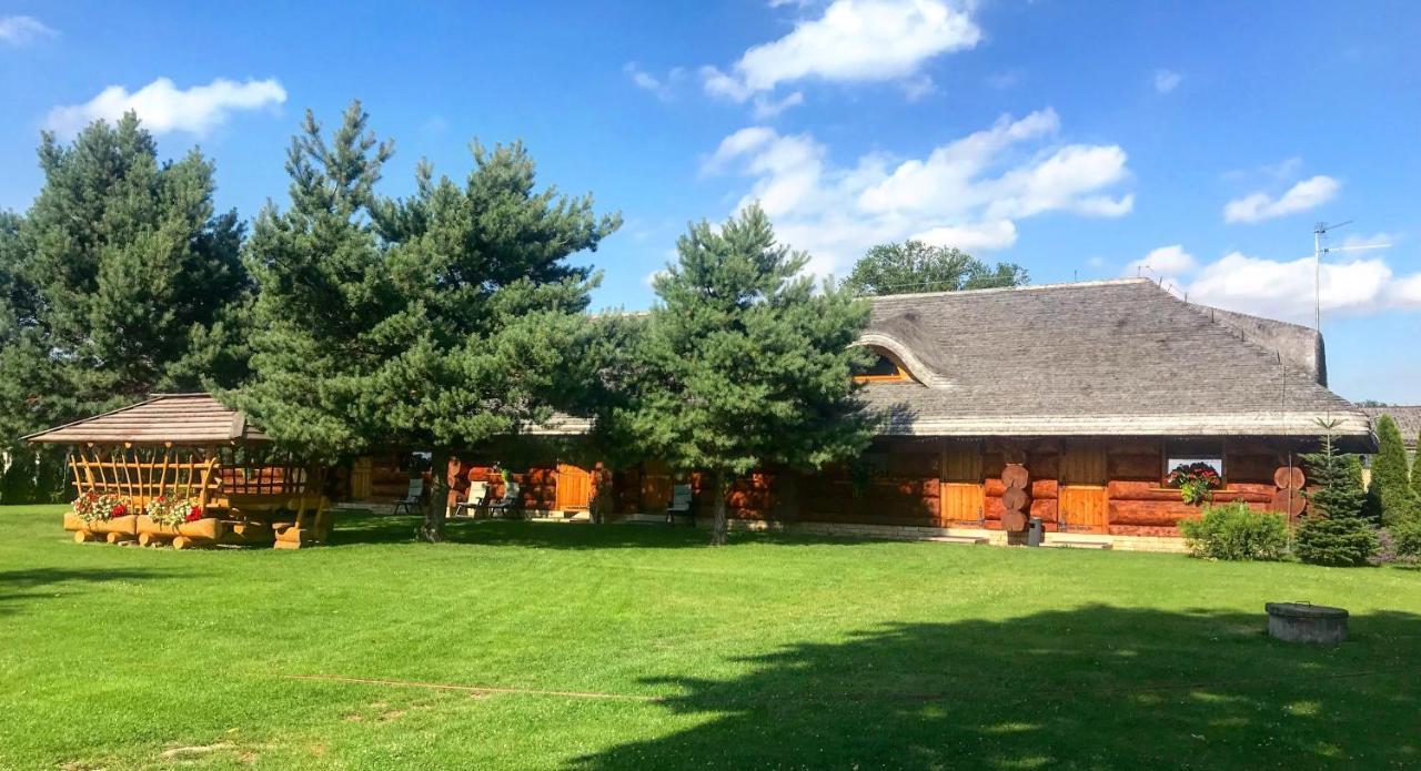 Hotel Pod Koziorozcami Trzebiechow Exterior foto